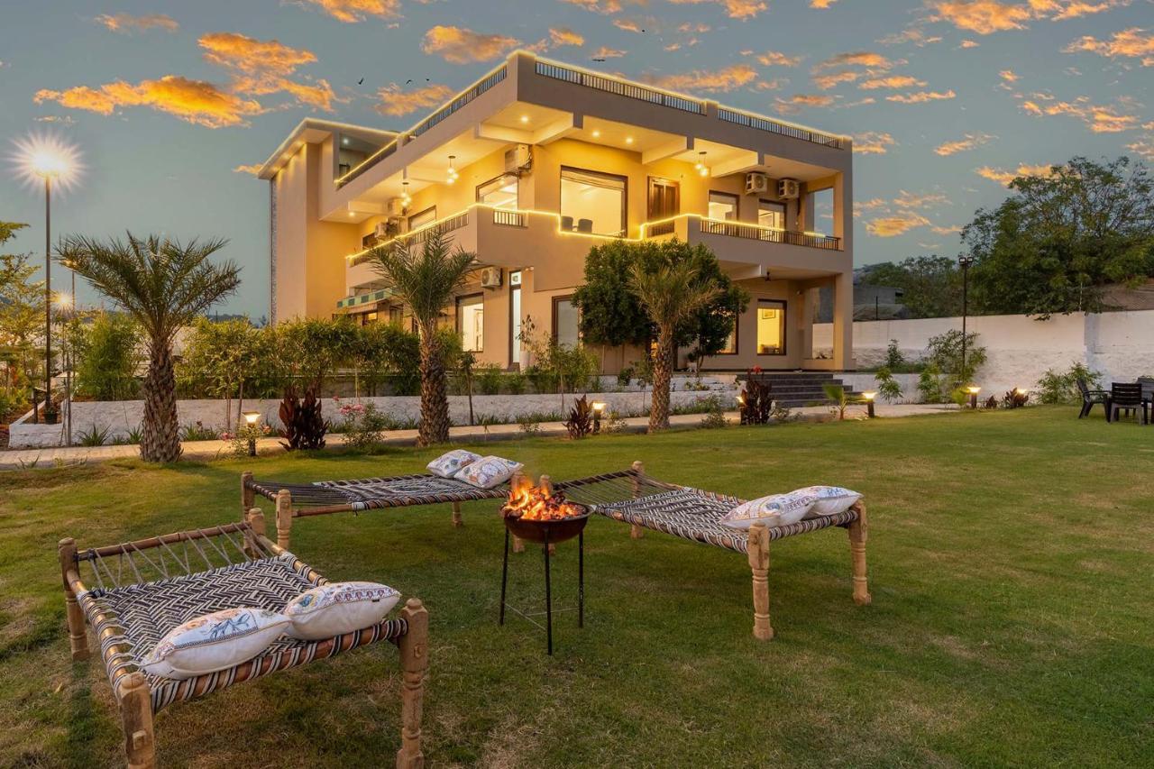 Brookvale Manor By Stayvista - Private Pool Haven With Endless Views & Indoor Fun Sohna Buitenkant foto