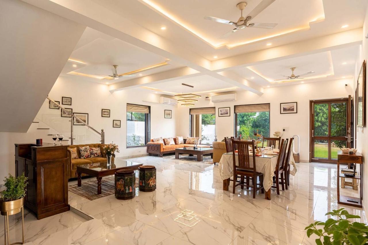 Brookvale Manor By Stayvista - Private Pool Haven With Endless Views & Indoor Fun Sohna Buitenkant foto